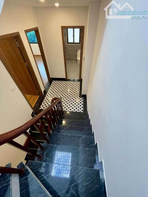 BÁN NHÀ GIA QUẤT 5 Tầng mặt tiền 5.1m diện tích 50m2 - 4