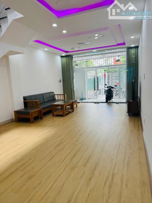 Nhà 3 tầng mặt tiền Kha Vạn Cân KĐT Phước Long A Nha Trang dt 89,5m2 đường 12m - 4