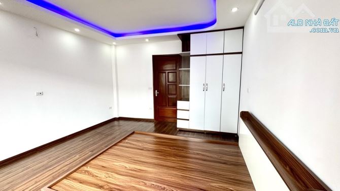6,98 TỶ - 38M2 - Ô TÔ NGỦ TRONG NHÀ - 5 TẦNG - FULL NỘI THẤT - HÀNG XÓM VH RIVERSIDE - 4