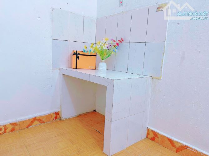 Cho thuê phòng studio 25m² đầy đủ nội thất tại Nguyễn Khánh Toàn, giá 3.3 triệu/tháng, ở n - 4