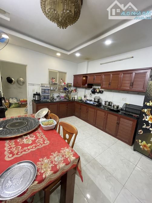 Chỉ 6,9 Tỷ - Nhà 3 Tầng - Hẻm 12m thông - 93M2 - Giáp Quận 6 - Ngay An Dương Vương -An Lạc - 4