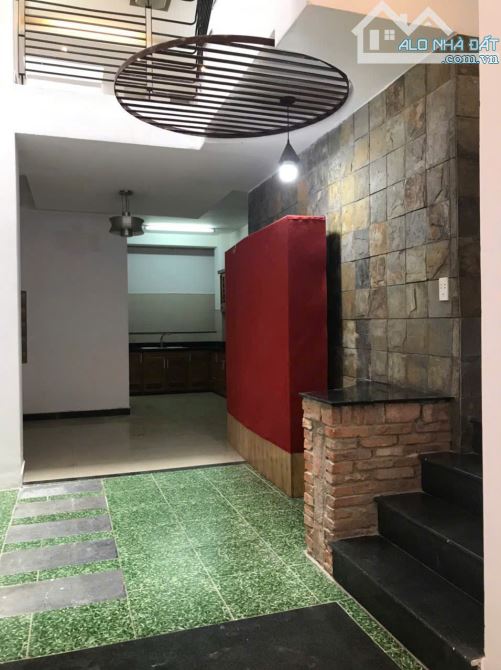 Cho thuê nhà Phan Văn Trị đối diện Emart, hẻm xe tải sau lưng căn MT. - 4