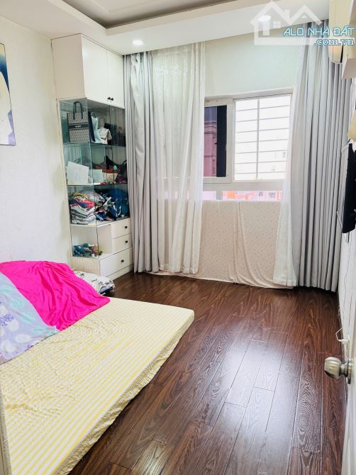 Do tính chất công việc cần bán lại căn hộ DT: 122m2 giá 5toi7 - 4