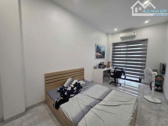 Bán biệt thự liền kề Hồng Tiến Bồ Đề 120m mặt tiền 6 m full nội thất - 4