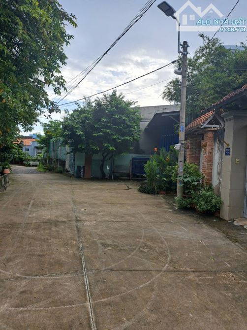 RA GẤP LÔ ĐẤT, HẺM XE TẢI VI VU, NGANG ĐẸP 5m NỞ HẬU, GẦN QL13, 140m2 NHỈNH 6 TỶ. - 4