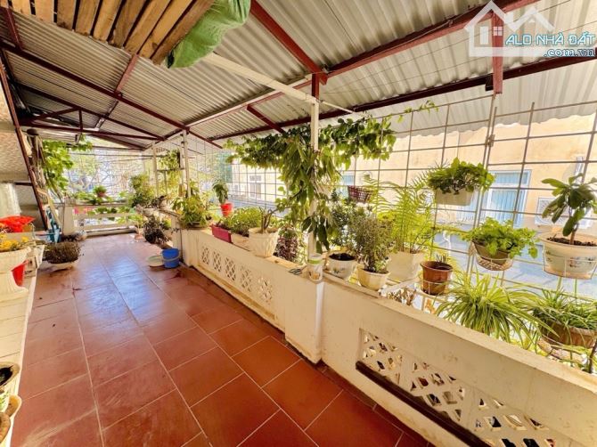 Biệt thự cổ Phố Đặng Tất -lõi Ba Đình - 50M - Ô tô thông Quán Thánh- Phan Đình Phùng - 4