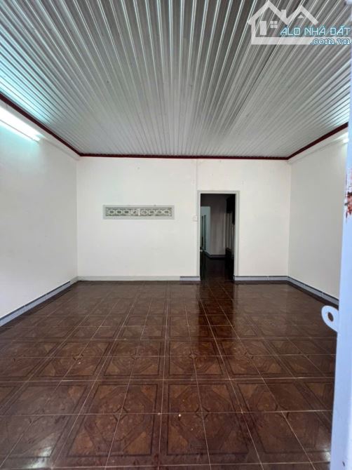 NHÀ GÁC LỬNG GẦN BÙNG BINH KM3 ĐƯỜNG Ô TÔ NÉ NHAU CHỈ 2,99 Tỷ - Loctran - 4