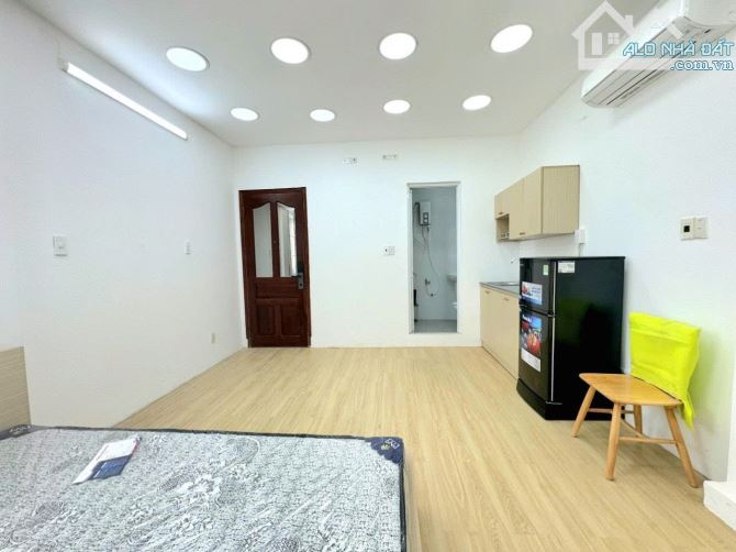 Cho thuê căn hộ Q1, Đường Thủ Khoa Huân, gần ĐH Văn Lang, Công Viên Tao Đàn, CV 23/9 - 4