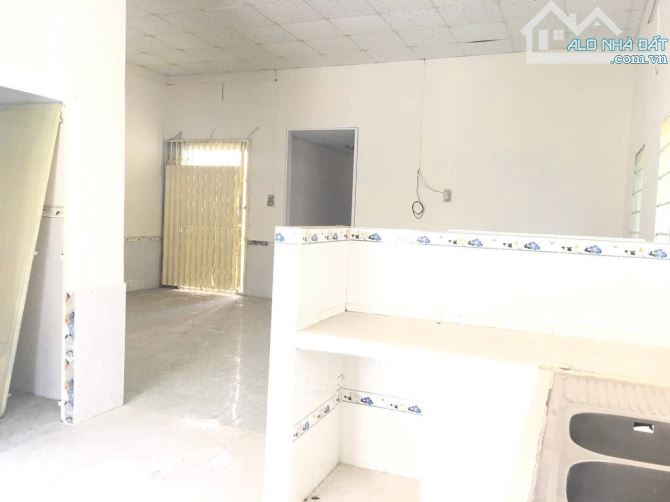 Bán nhà vườn vị trí 2 đường Bùi Trọng Nghĩa kp3 trảng dài - biên hoà . Diện tích 305m2 - 4
