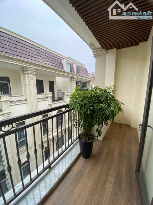 Cho thuê văn phòng đẹp- Giá Rẻ Khu đô thị Him Lam Vạn Phúc - 4