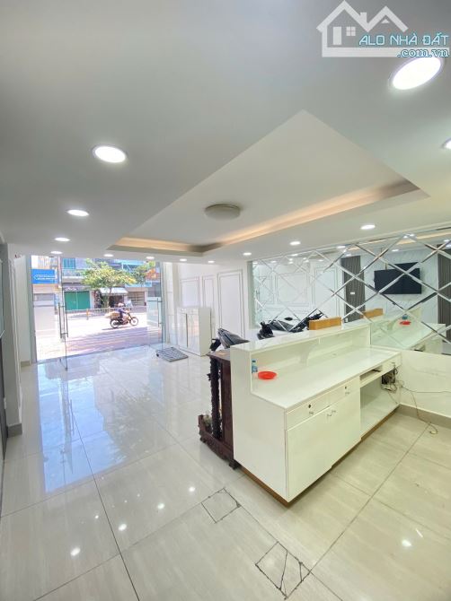 Có Thang Máy, Nhà Minh Phụng Q11 4x14m 5L 7pn - 4