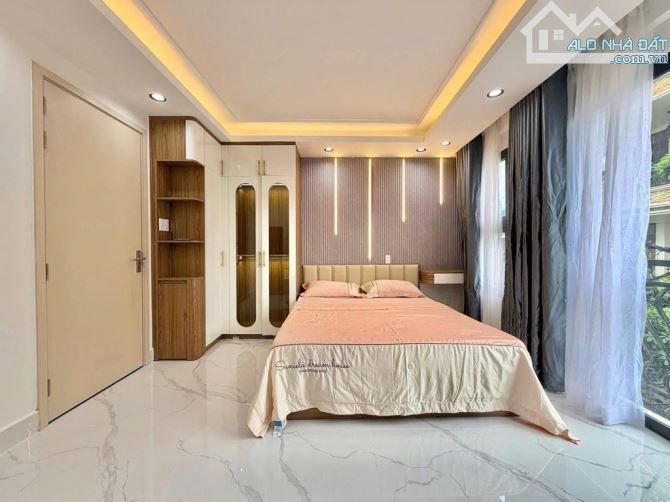 Bán nhà HXH Ngô Đức Kế BTH, 4T, full nội thất sang xịn mịn, mặt tiền khủng, nhỉnh 7 tỷ - 4
