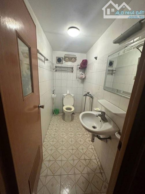 Bán nhà Nam Từ Liêm 42m2 , lô góc , 5 tầng , gần chợ , giá 7.x tỷ - 4