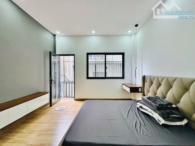 Nhà 3 tầng 60m2 hai mặt hẻm xe hơi 5m nở hậu đường Nguyễn Văn Công Phường 3 Gò Vấp - 4