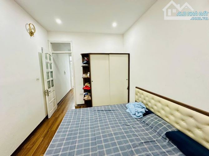 BÁN NHÀ NGUYỄN KHANG – 30M² 4 TẦNG 7.9 TỶ – GẦN PHỐ GẦN CHỢ – NHÀ ĐẸP Ở LUÔN–TẶNG NỘI THẤT - 4