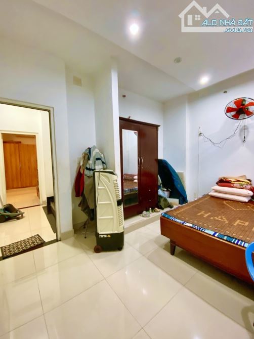 NHÀ 4 TẦNG BTCT – ĐƯỜNG SỐ 8, TRƯỜNG THỌ, THỦ ĐỨC – 90m² – XE HƠI ĐỖ CỬA CHỈ 7,9 TỶ.   🏡 - 4