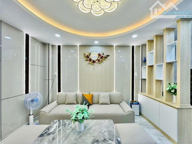Bán nhà xây mới hẻm xe hơi 5m Bùi Quang Là, P.12, 3,8 x 13, 5 lầu giá 6.39 tỷ tl - 4