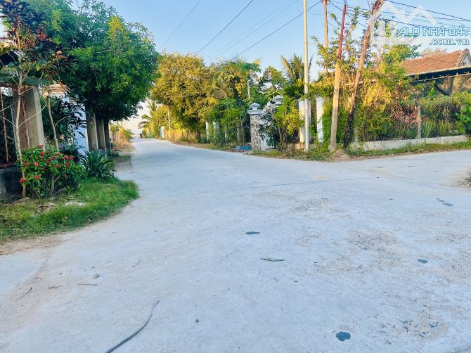 Bán ĐẤT Ninh Xuân-Ninh Hoà full thổ 239m2 - Chỉ 379 Triệu/Lô - 4