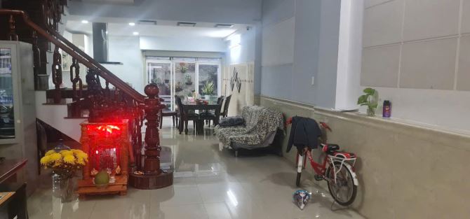 Chính chủ bán gấp nhà 5 tầng, DT 5.1X16M, HXH sát mặt tiền Phan Huy Ích chỉ 9.2 tỷ TL - 4