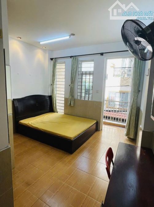 Bán toà nhà CHDV ngay Phan xích Long ,p2 ,Quận Phú nhuận .DT:63m2 .5 tầng .12.6 tỷ - 4