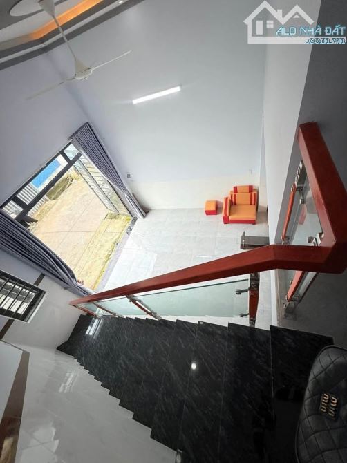 Ngộp ! Bán gấp căn nhà cấp 4 có lửng ở ngay  TT Củ Chi 86m2 SHR giá 900tr - 4