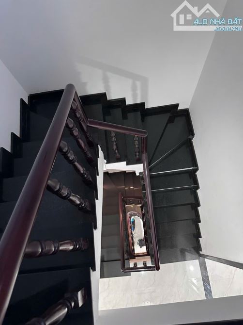 🔥🔥 Công nhận sổ  77m2 -  Xây dựng 41M2 x 5 Tầng Mới     🎯 Giá 5,38 tỷ tl   √ 5P ngủ lớn - 4