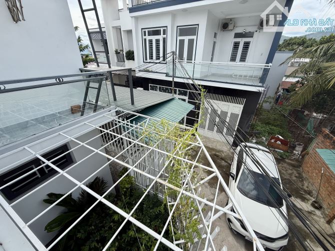 Bán căn nhà 3 tầng đã hoàn công hẻm ô tô Liên Hoa, Vĩnh Ngoch - 4