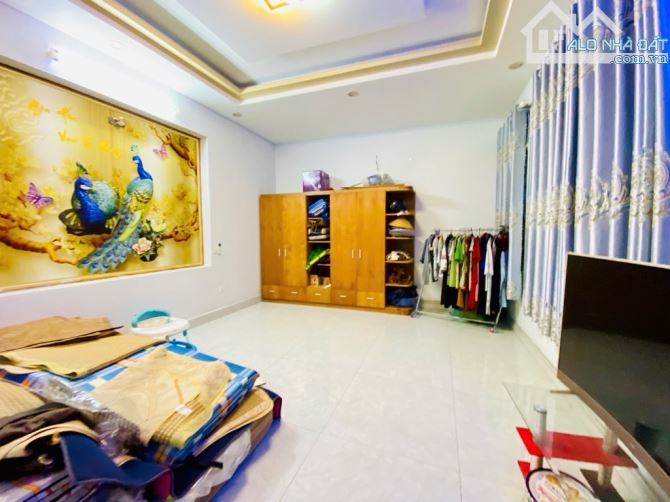 CHỈ 11 TỶ - TỈNH LỘ 10 - SIÊU PHẨM CĂN GÓC, 2 MT HẺM XE HƠI THÔNG THOÁNG - 120M2 -l - 4
