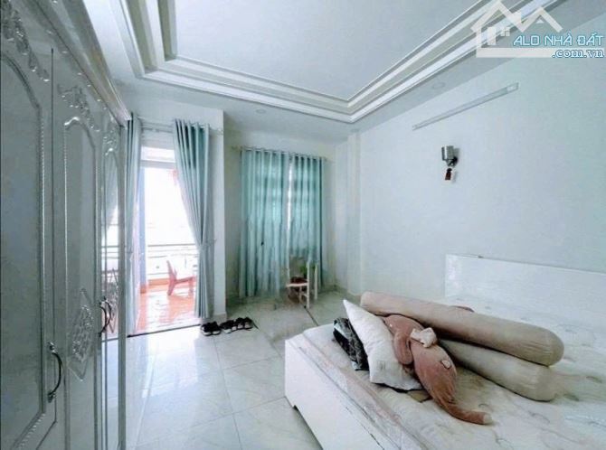 Bán nhà ngay gần Cổng Đinh Thị Thị Vạn Phúc City,giá chỉ 7,2 tỷ, ô tô tới nhà, 3 tầng - 4