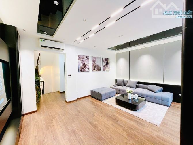 26 TỶ -NHÀ ĐẸP NHƯ KHÁCH SẠN MINI Ở XUÂN LA CẠNH HỒ TÂY, 70M 6.3M MT, GARA OTO, Ở VÀ KDOAN - 4