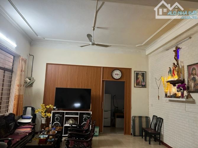 NHÀ MỚI VỀ _ NHÀ 2 TẦNG CÔ GIANG _ OTO ĐỖ CỬA 64.2 M [ N 10M ] 3PN _ GIA 6.2 TỶ - 4