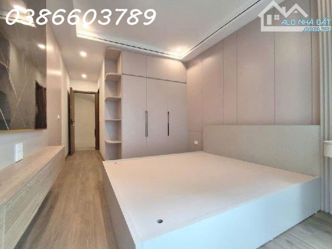 SIÊU PHẨM HOA LÂM 6TẦNG - Ô TÔ VÀO NHÀ Ở CỰC SƯỚNG - ĐT GIỮ TIỀN ỔN ĐỊNH - 4