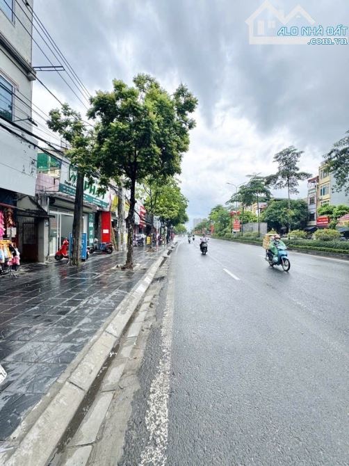 Bán đất tặng BT 3 tầng: LAI XÁ - 3 mặt tiền, oto ngủ trong nhà, 178m giá chỉ 90tr/m - 4