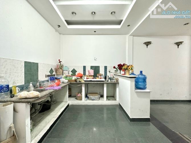 BÁN NHÀ MẶT TIỀN NGUYỄN THỊ HUỲNH - PHÚ NHUẬN -  3 TẦNG  - 4M × 19M - 19.X TỎI - 4