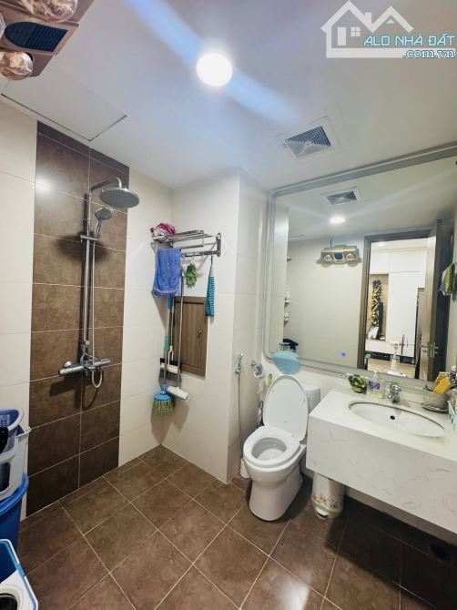 Bán căn hộ Toà 18T2 mặt đường Lê Văn Lương, 65m2 tầng đẹp, 2 ngủ. Sổ lâu dài. 6 tỷ. - 4