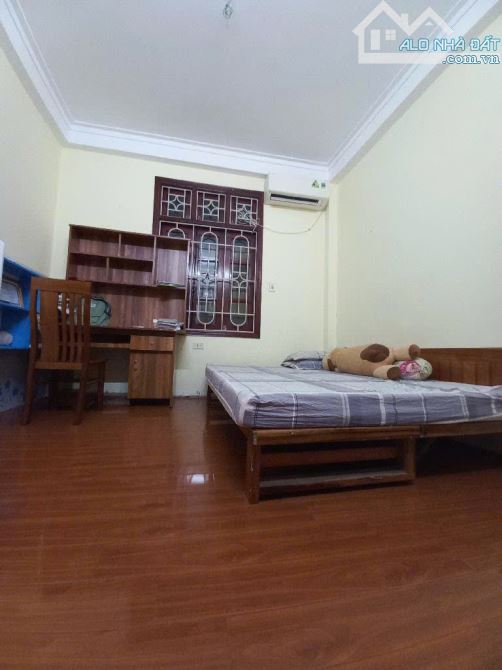 Bán nhà đẹp Trường Chinh, ở ngay, tặng 80% nội thất, 45m2 - 4 tầng. - 4