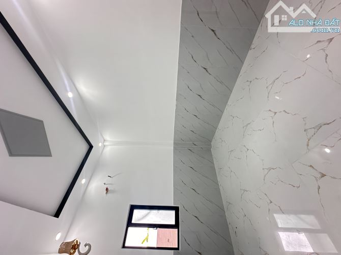 Nhà Dài 33m, Đường Liên Xã- Long Trạch. Sau Lưng Chợ Trung Thành. 4PN - 4