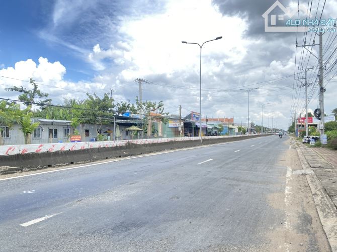 3187m2 Lúa bao gồm 500m2 Thổ MT liên ấp 4M, tại KCN Thuận Đạo, giá 13 tỷ - 4