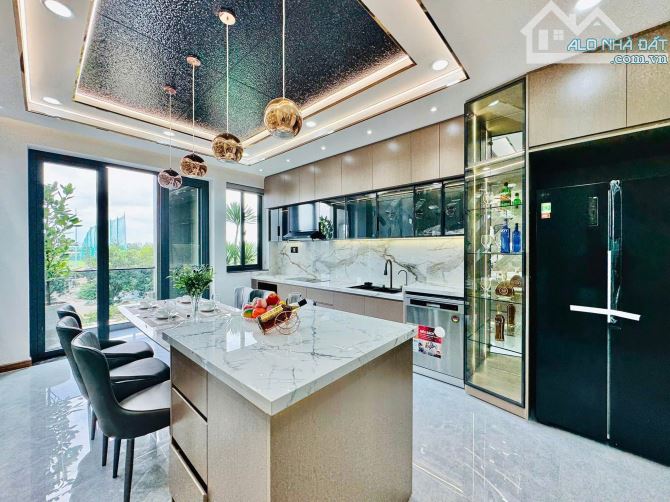 Bán nhà 549a Tân Sơn P12 Gò Vấp, DT 4x25m, 7 tầng thang máy. Giá 19,5 tỷ - 4