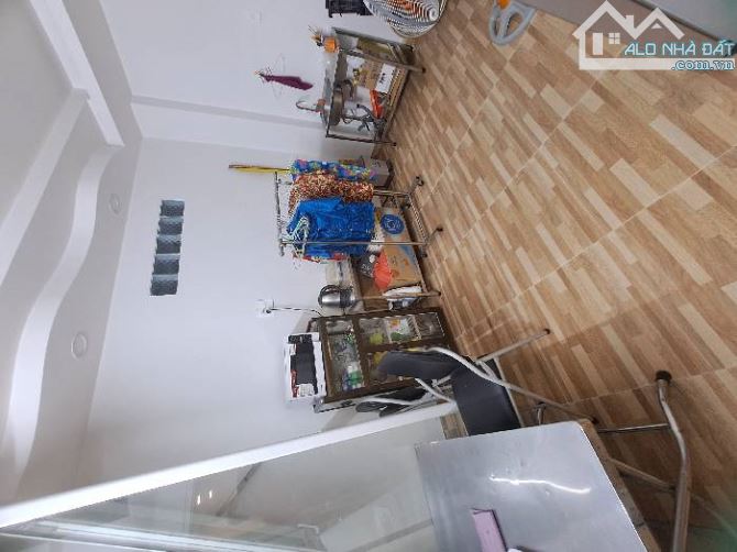 Bán gấp PHẠM VĂN BẠCH - HẺM 8M XE HƠI NGỦ TRONG NHÀ - DT 51M2 (4X13) - 4 TẦNG - 4