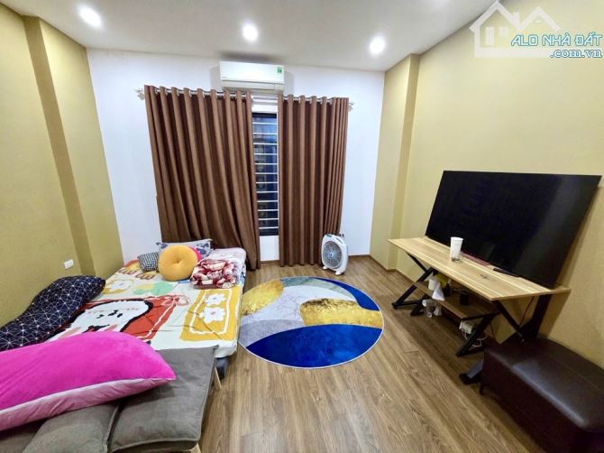chủ cần bán nhà P Bà Triệu Hà Đông DT 54m, 5 Tầng, Ngõ Rộng, 2 Thoáng, nhỉnh 9 Tỷ - 4