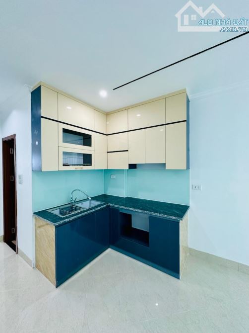 Nhà Long Biên - Phố Cổ Linh - Ô Tô Đỗ - 8,8 Tỷ - 4