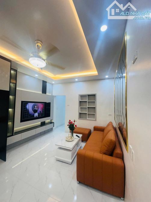 Bán nhà phố Phan Đình Giót, 80m tầng 1, khu phân lô, vf3 đỗ cửa giá 5.25tỷ - 4
