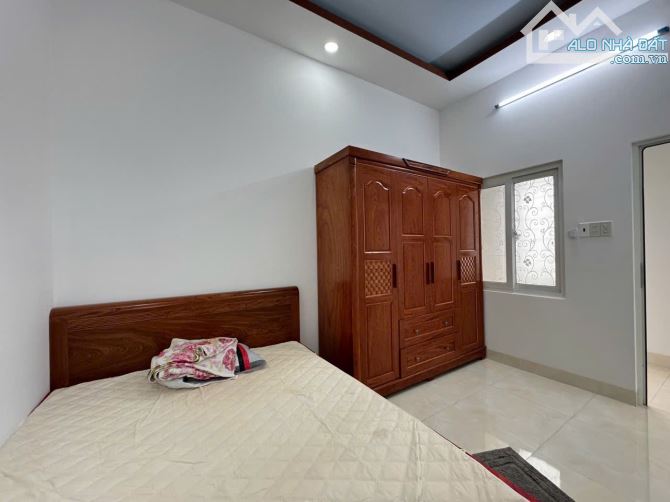 🏡 BÁN NHÀ 2 TẦNG ĐẸP VĨNH THẠNH – FULL NỘI THẤT GỖ CAO CẤP – OTO VÀO TẬN CỬA - 5