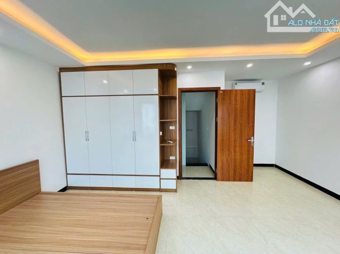 🏡 BÁN NHÀ KIẾN HƯNG – VIEW HỒ CÔNG VIÊN – 40M² x 5 TẦNG THANG MÁY – NHỈNH 7 TỶ - 5