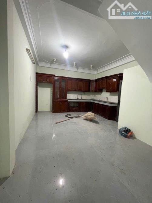 Nhà Lai xá  vị trí đẹp - Nhà dân xây nhỉnh 5 tỷ  - 34m2. Mặt tiền to  trong phân khúc 😃 - 5