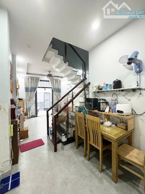 Nhà 4x9, 4 tầng, giá chỉ nhỉnh 5 tỷ xíu, gần đường Lê Trọng Tấn, Tân Phú, hẻm xe hơi - 5