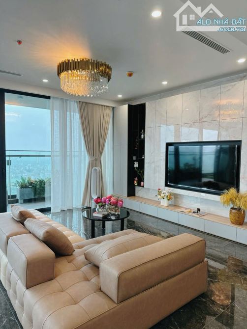 Chủ cần bán gấp căn 141m2, giá 15,5 tỷ bao phí, Sunshine Golden Rive, 3 ngủ 2 vs, Full nội - 5