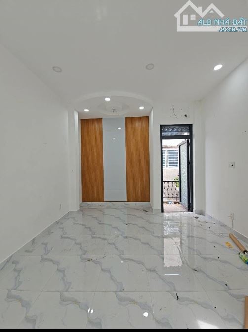 BÁN NHÀ TÂN BÌNH 3 TẦNG  28M2  TRẦN VĂN QUANG CHỈ 2.95 TỶ - 5