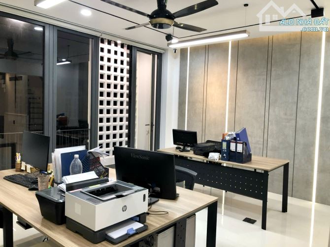 Bán Nhà Phố 4 Tầng Hẻm 5m Khu Phân Lô đường số 3 TRƯỜNG THỌ THỦ ĐỨC DT: 100m2 Giá 13 Tỷ - 5